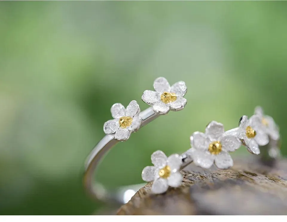 Charm Jewelry: LFJD0153 Delicate Flowers Adjustable Finger Rings