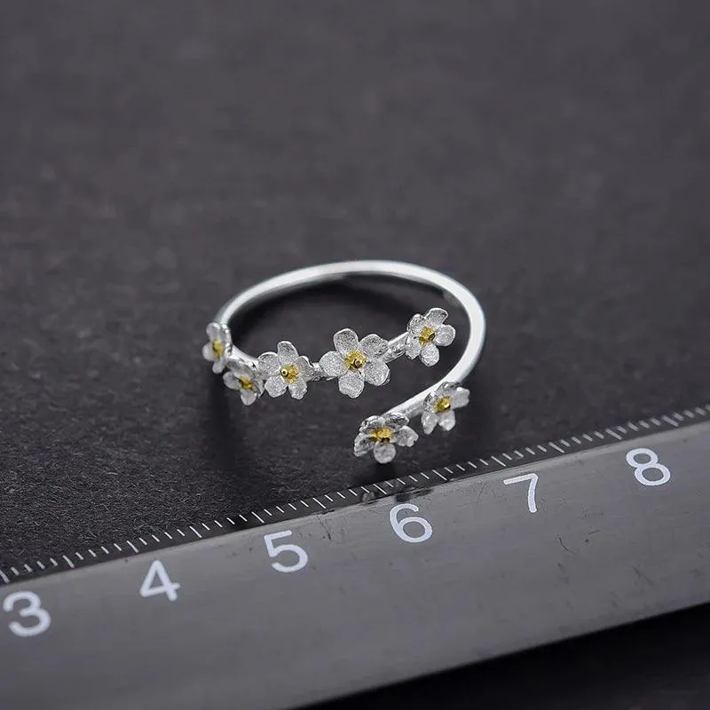 Charm Jewelry: LFJD0153 Delicate Flowers Adjustable Finger Rings