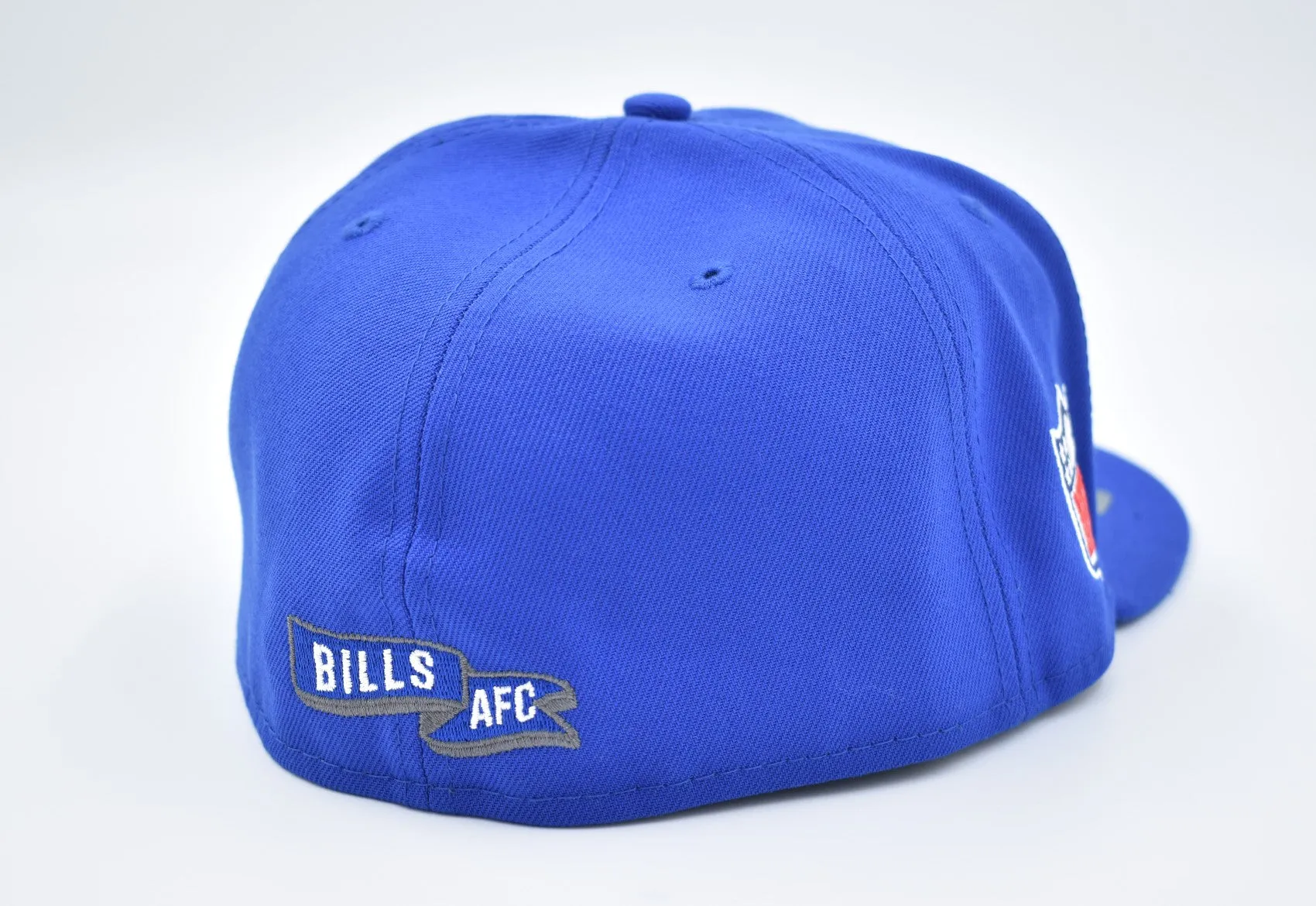 New Era Buffalo Bills 2022 Sideline Royal Blue With Standing Buffalo Fitted Hat