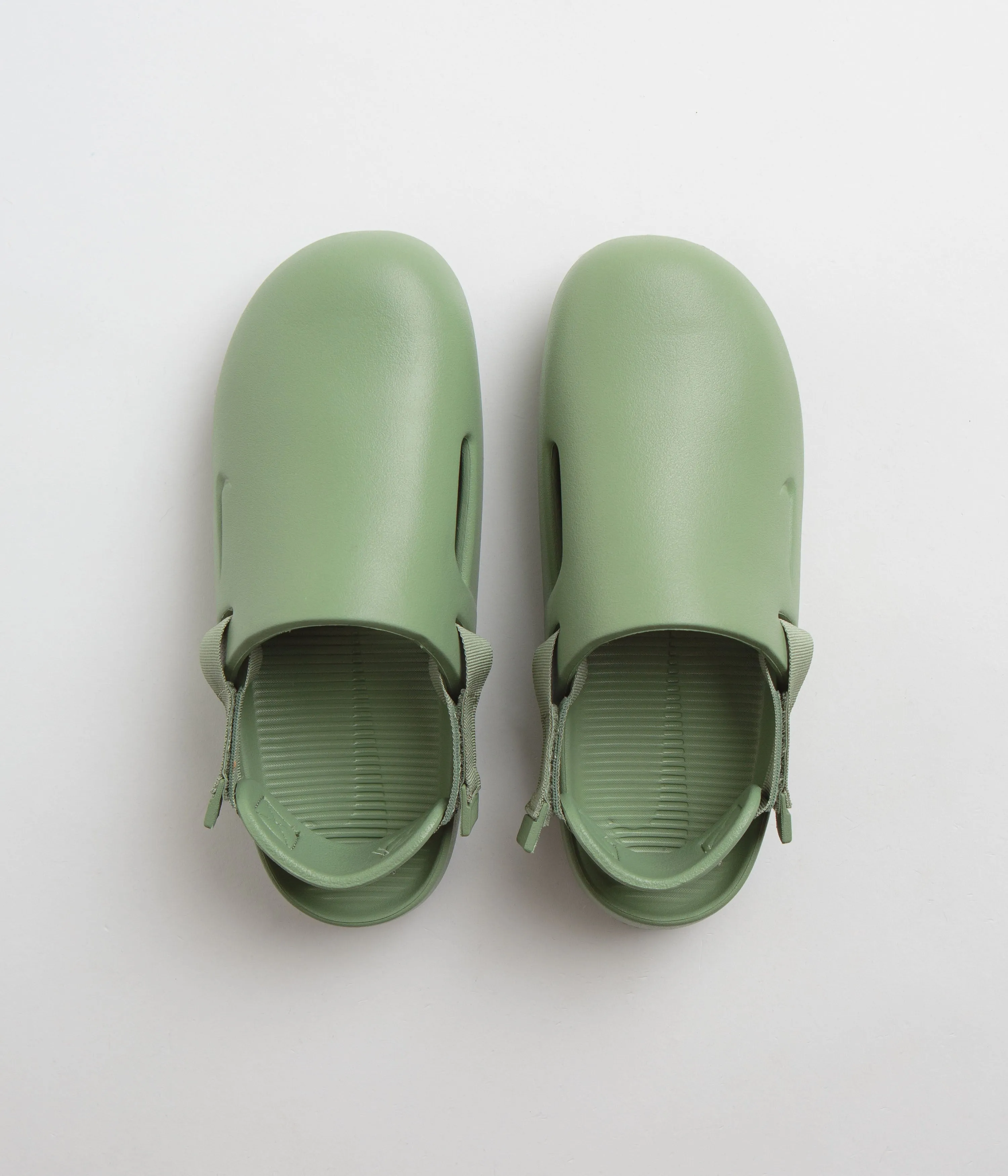 Nike Calm Shoes - Oil Green / Oil Green