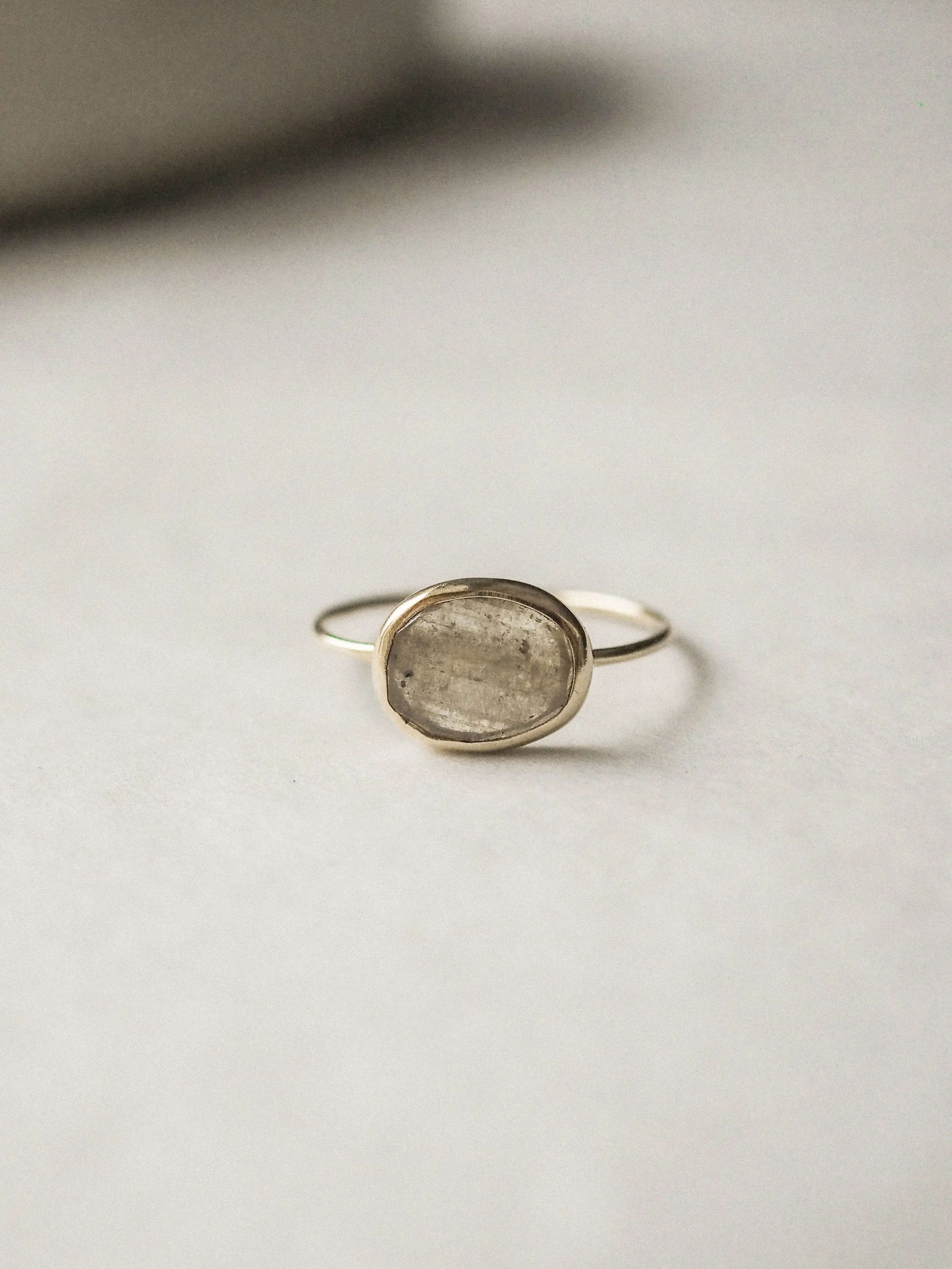 OVAL BEIGE SAPPHIRE RING