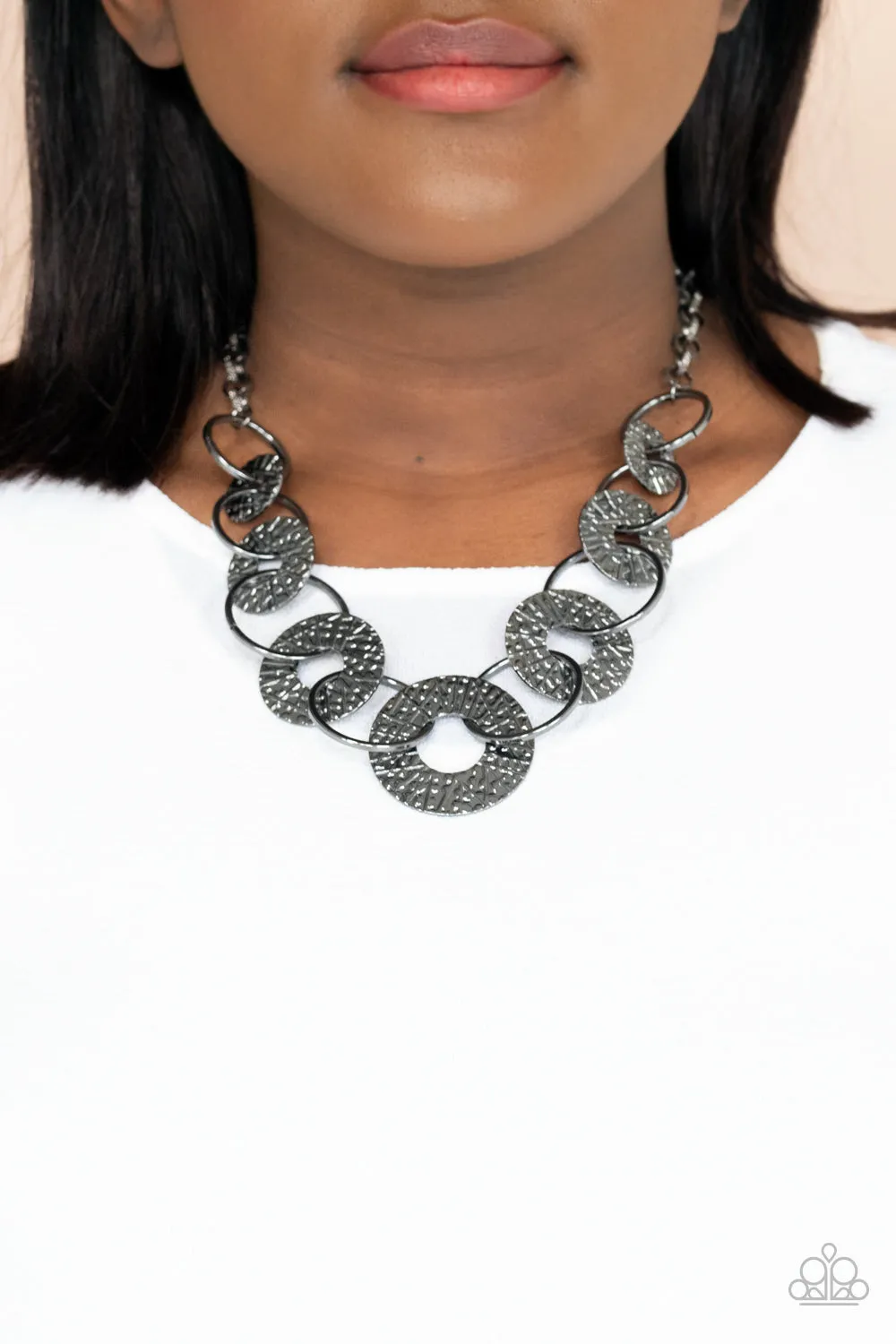 Paparazzi Necklace ~ Industrial Envy - Black