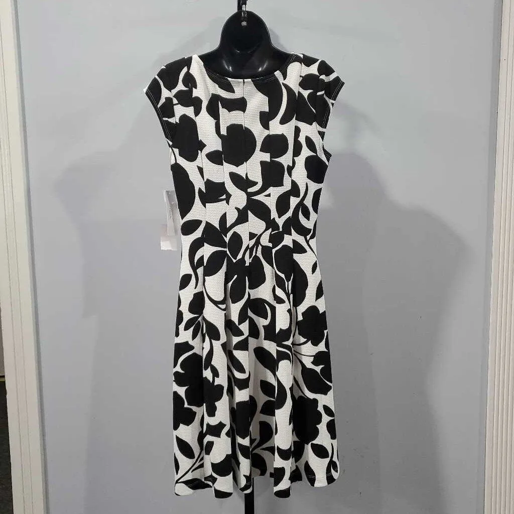 Signature Dress Medium