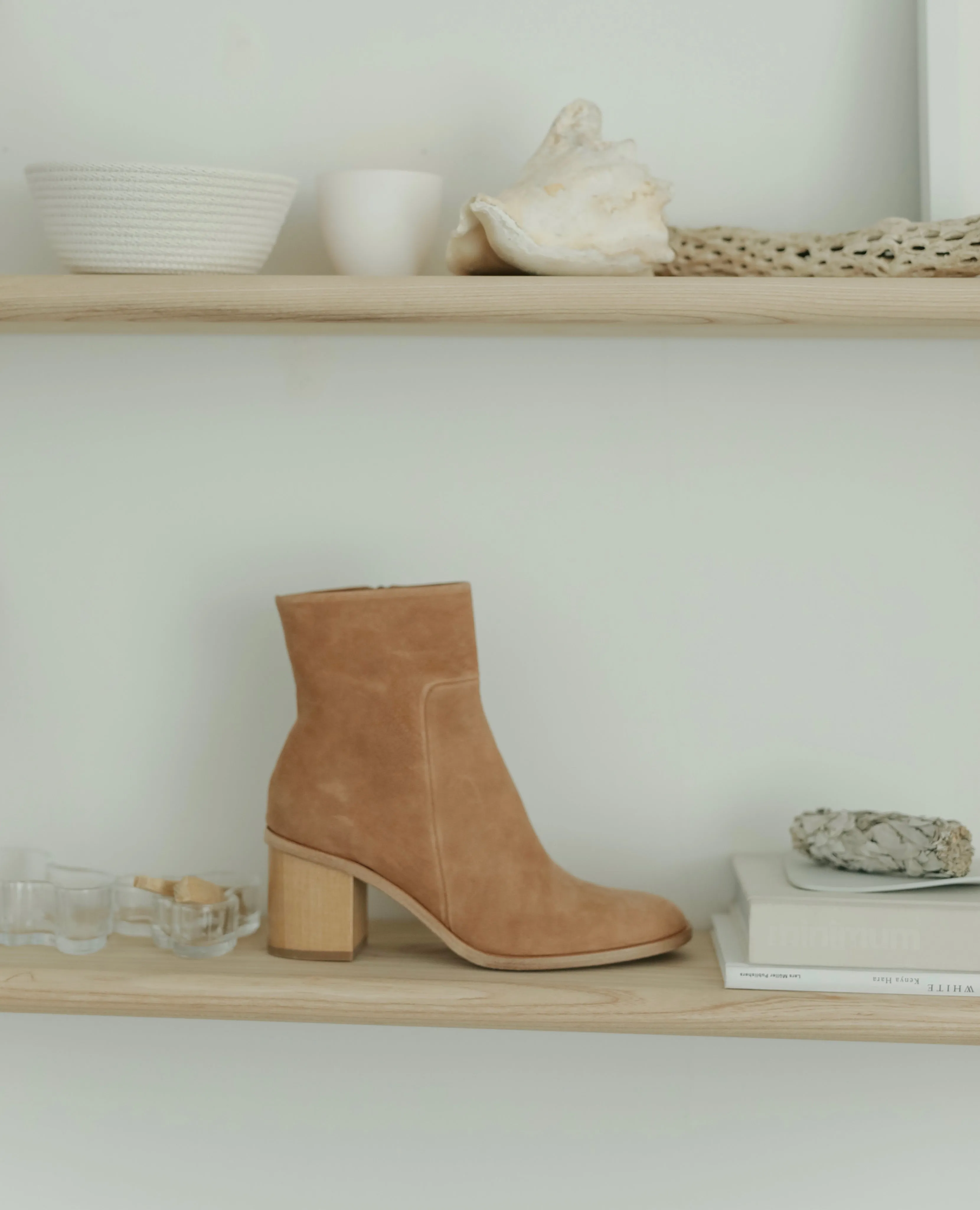 Warehouse Sale - Babe Boot Tawny Nubuck